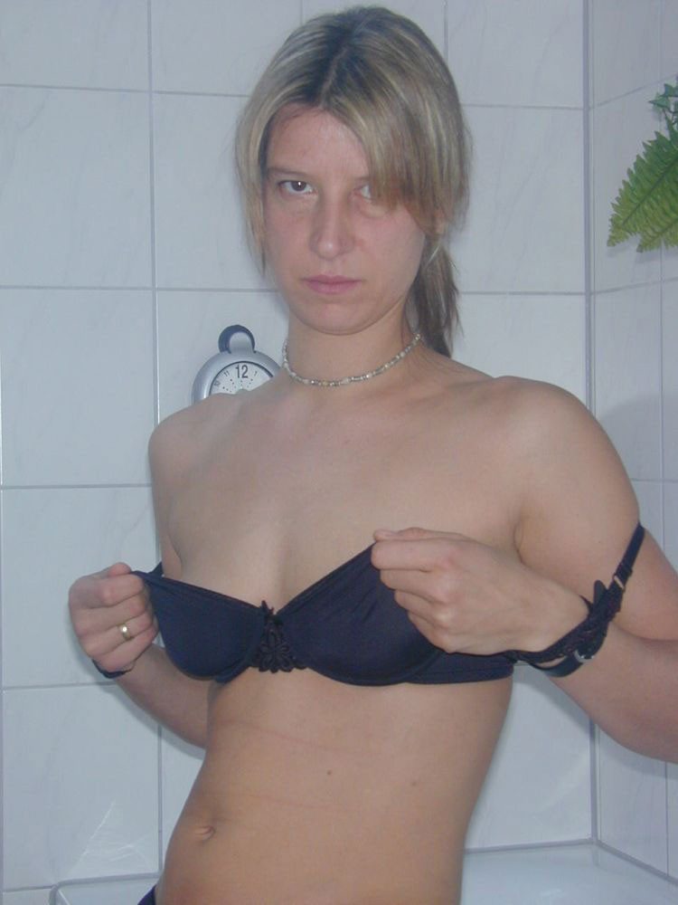 Small Tits House Wife Spreading A Nice Pussy In The Bathroom #73737876