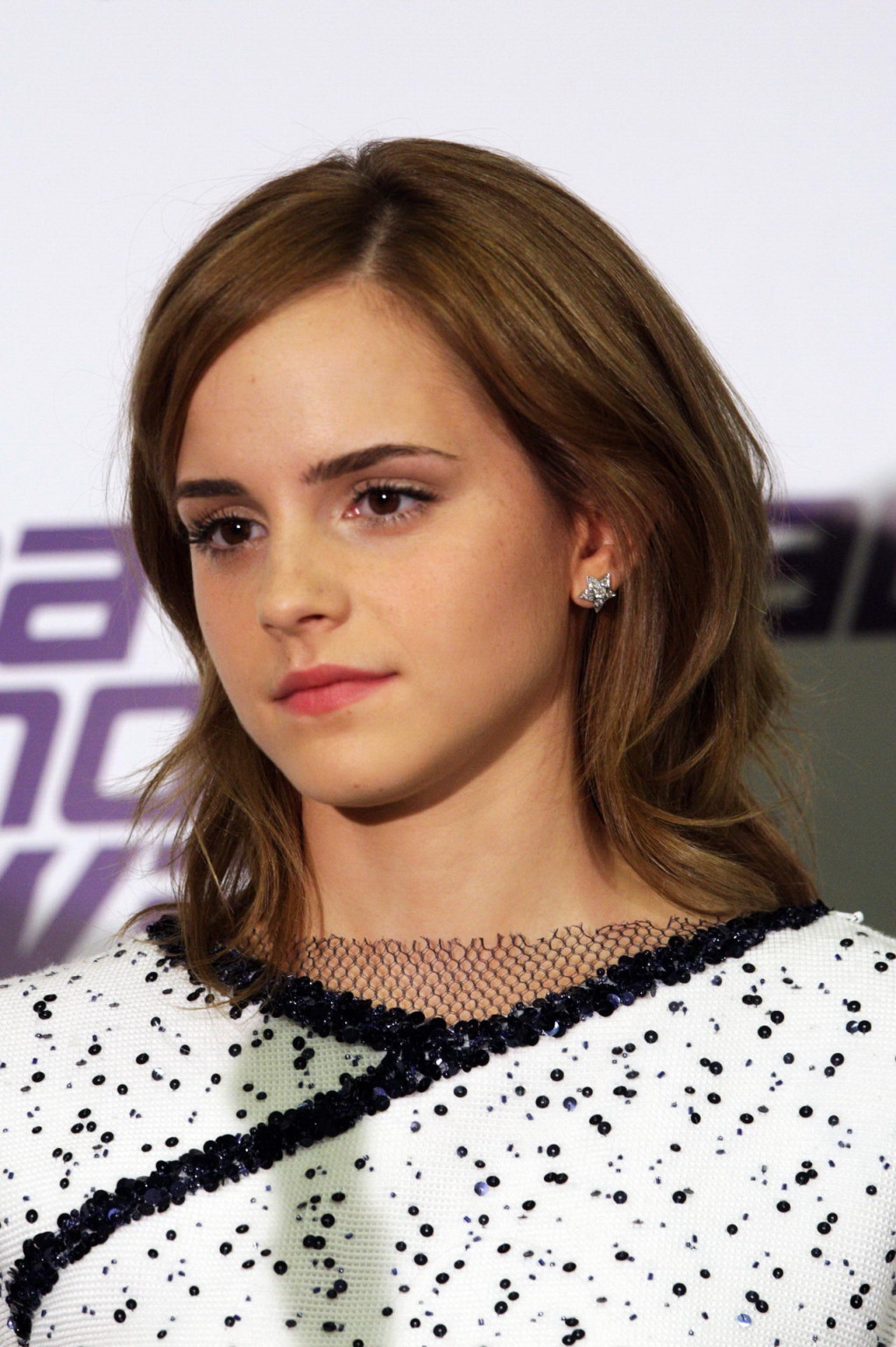 Emma Watson en mini-robe lors des National Movie Awards 2010 à Londres.
 #75348014