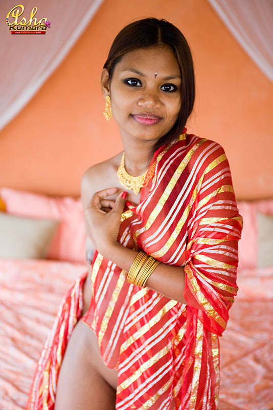Exotische desi babe asha kumara fingert ihre teen indische muschi
 #67744805