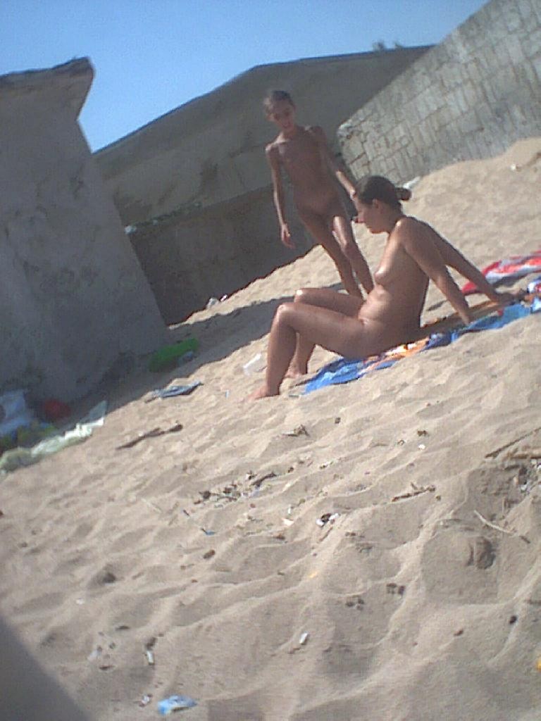 Fotos de nudistas increíbles
 #72294720