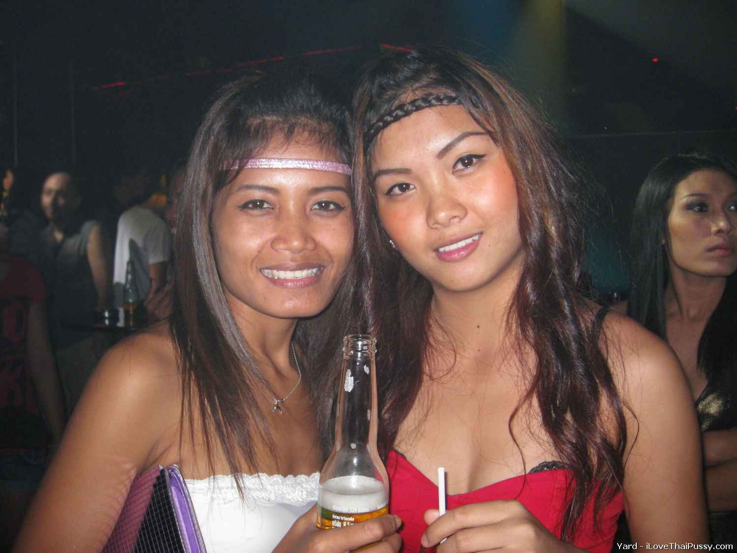 Des prostituées thaïlandaises timides baisées par Klaus, le touriste sexuel suédois.
 #69923360