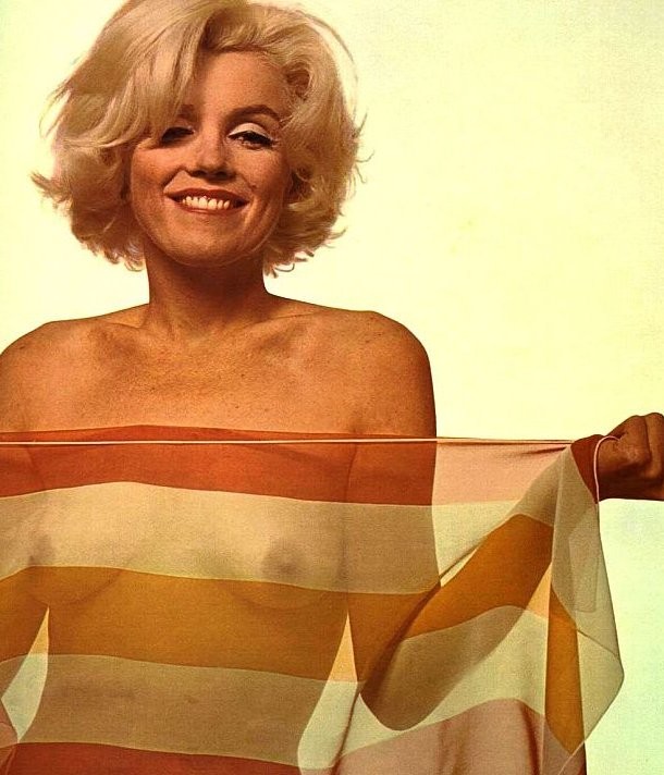 Marilyn Monroe lutscht Schwanz in neuem Sex-Tape
 #75412944