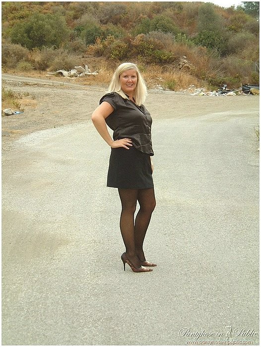 Black seamless pantyhose high heels In the middle of the road #73543839