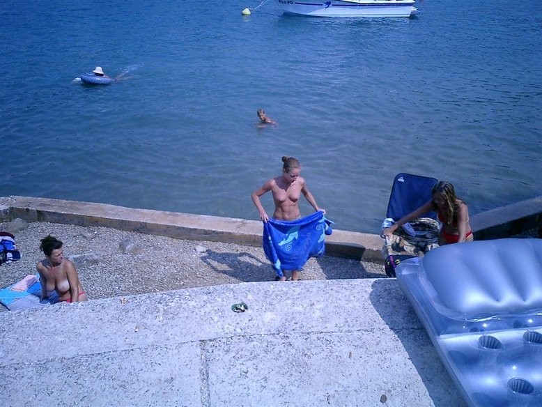 Increíbles fotos nudistas
 #72311301