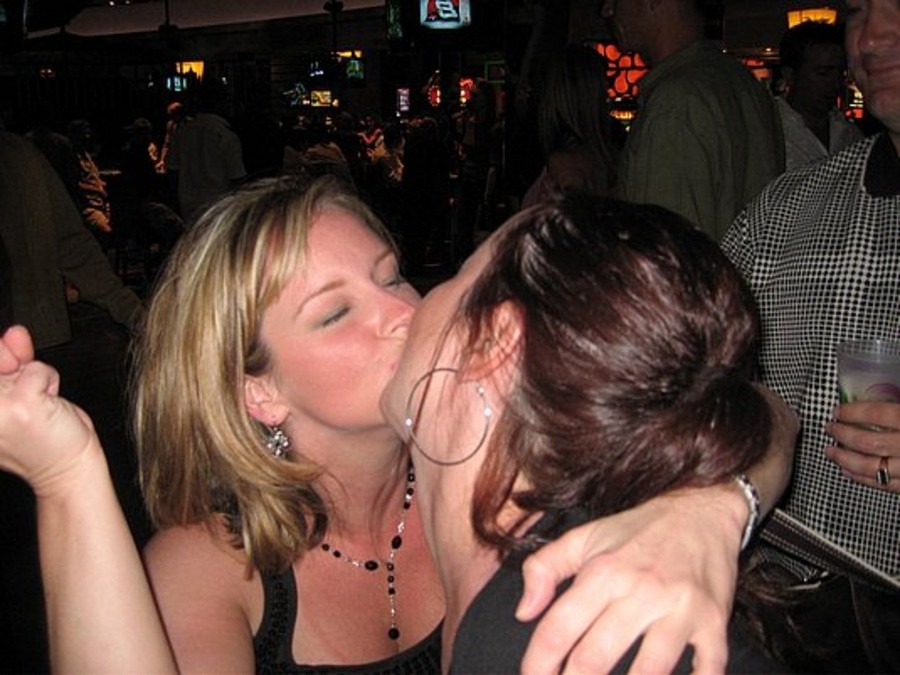 Autofotos de novias de la vida real
 #67643189