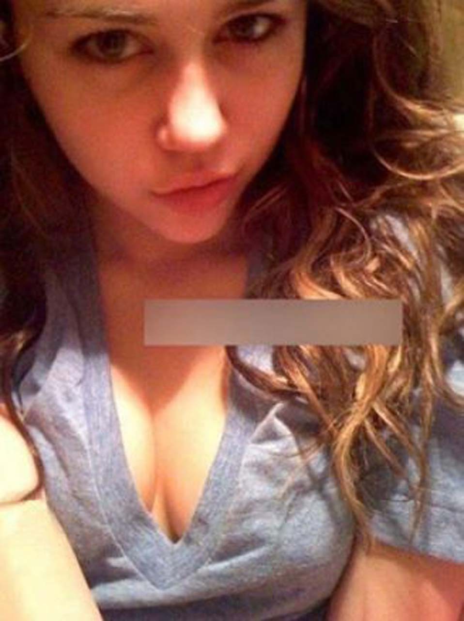 Miley Cyrus sieht verdammt sexy und heiß auf ihren privaten Fotos aus
 #75297749