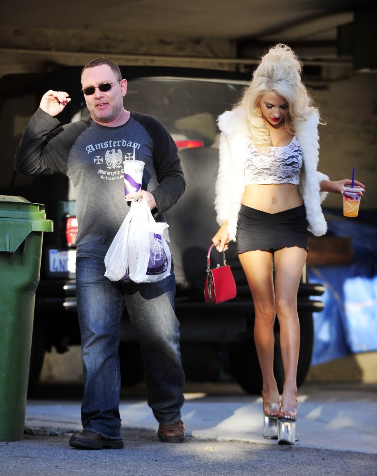 Courtney Stodden wearing see-through to bra belly top  mikro skirt outside her h #75244689