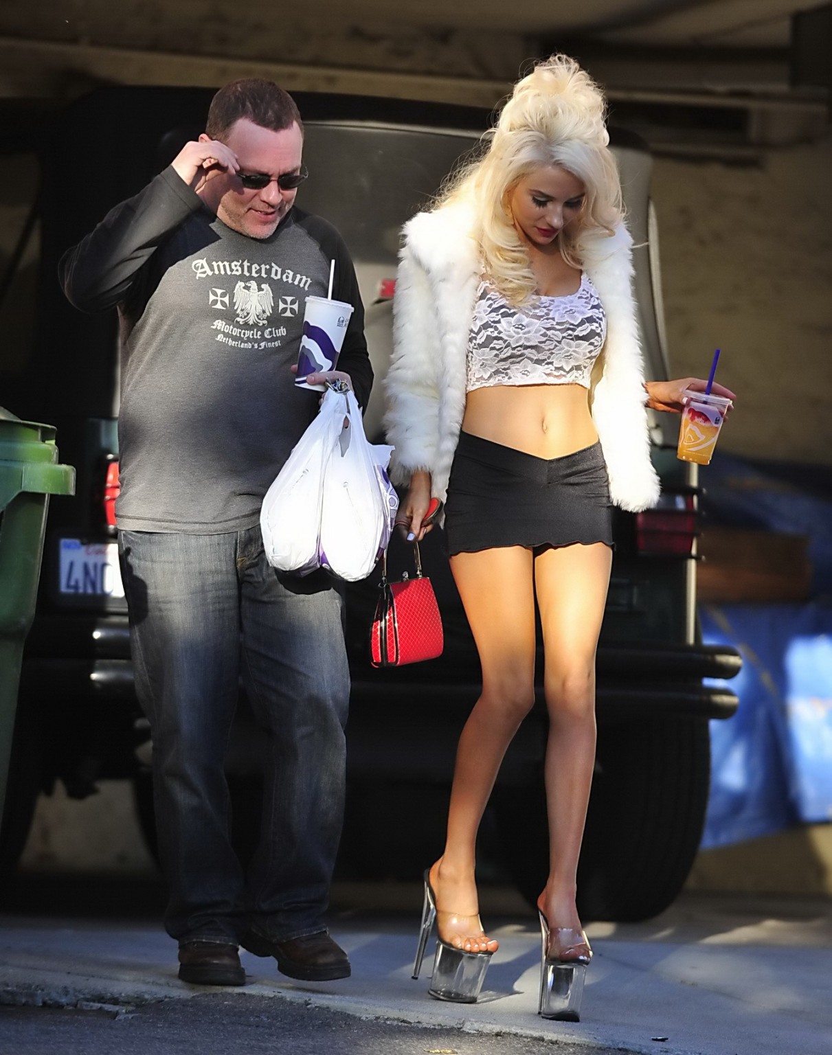 Courtney Stodden wearing see-through to bra belly top  mikro skirt outside her h #75244704
