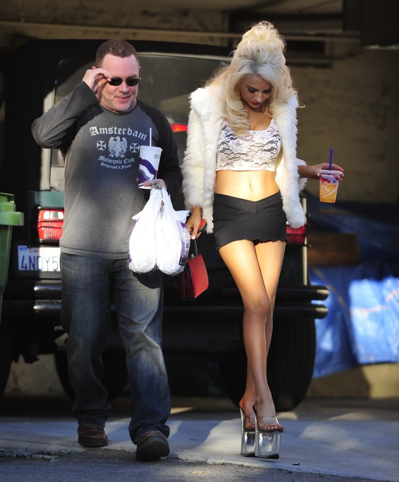 Courtney Stodden wearing see-through to bra belly top  mikro skirt outside her h #75244713