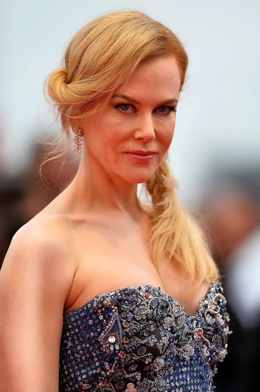 Nicole kidman busty indossando un abito senza spalline al 67 ° annuale cannes film fes
 #75196253