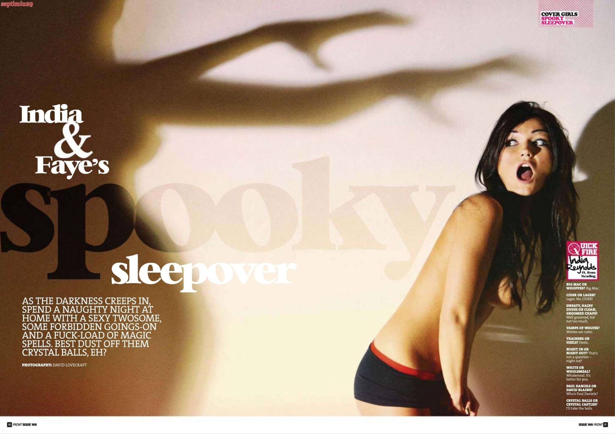 India reynolds montrant ses seins parfaits devant le magazine uk.
 #75326797