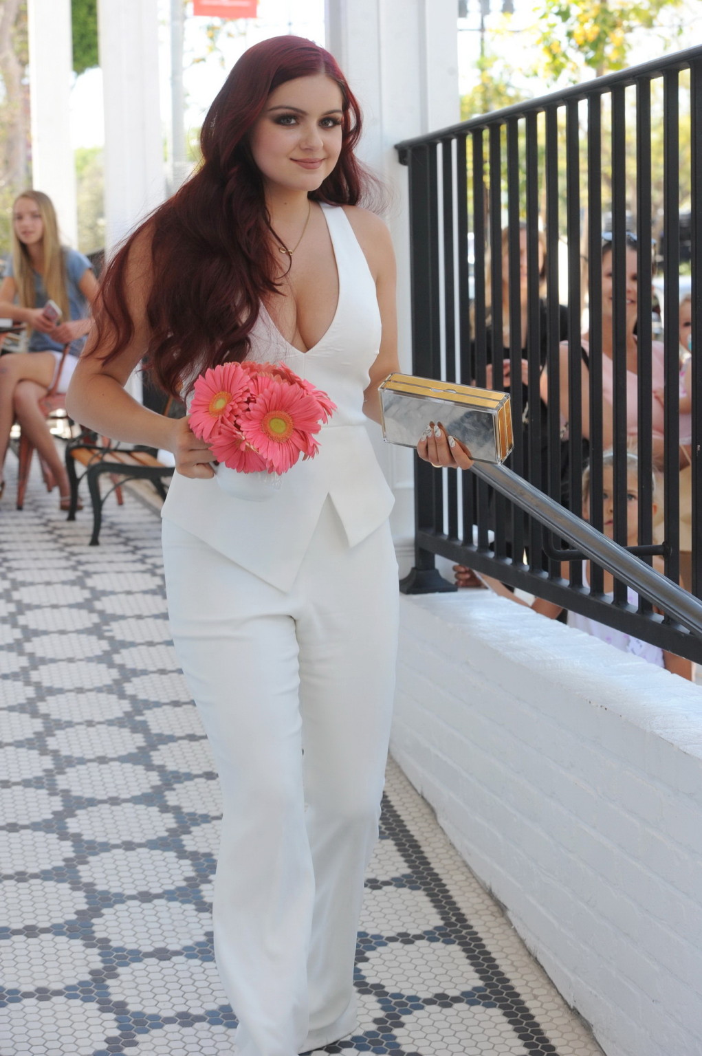Ariel Winter erupting from her skimpy white outfit #75143502