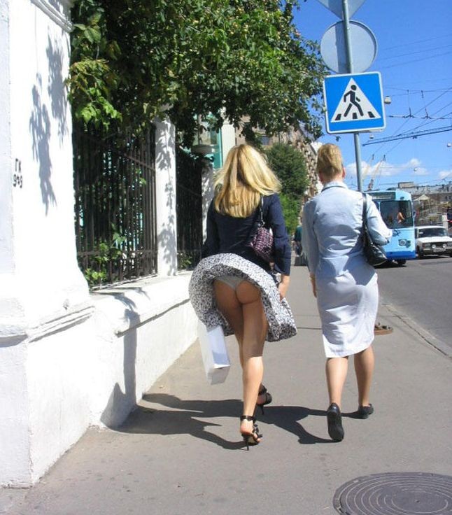 Killer upskirt pictures made in the streets #73177974