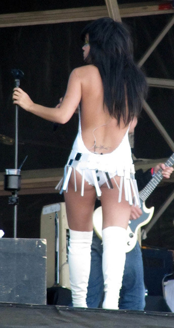 Lily Allen expose sexy butt and nice hard nipples #75380561
