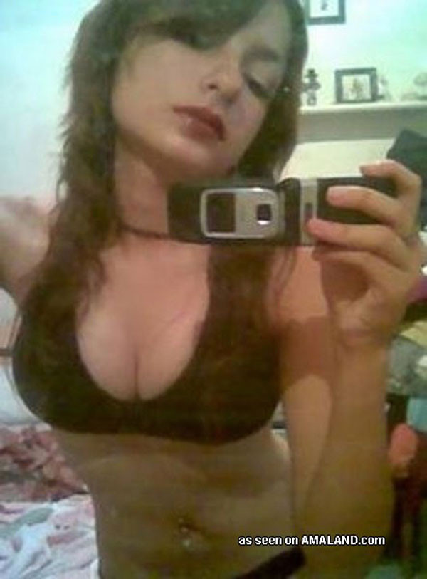 Joven latina traviesa camwhoring en su ropa interior
 #77955694