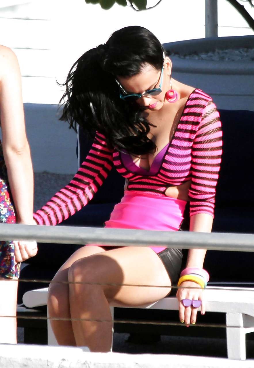 Katy Perry downblouse and upskirt in mini skirt paparazzi pictures #75301657