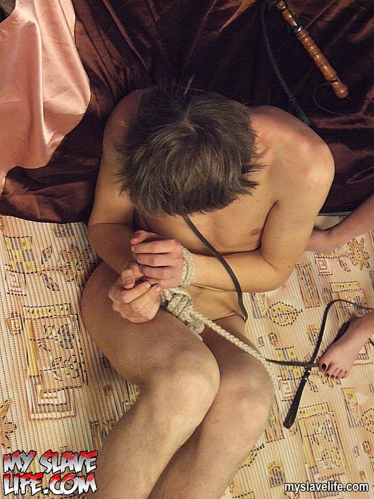 Sehen Sie harte Strapon-Dominanz von rothaariger Puppe
 #73234146
