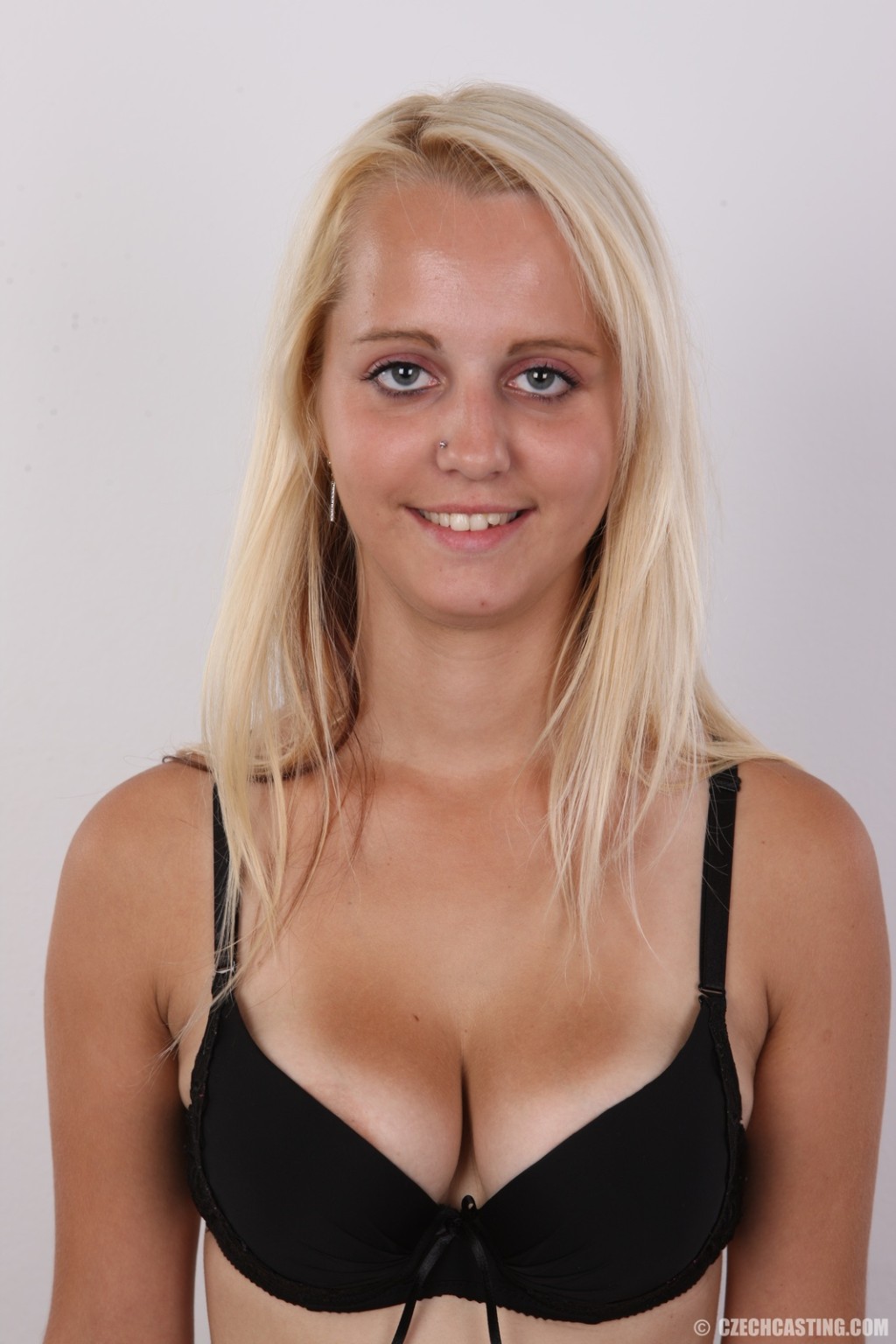 Amateur teen poses in casting session #67136068