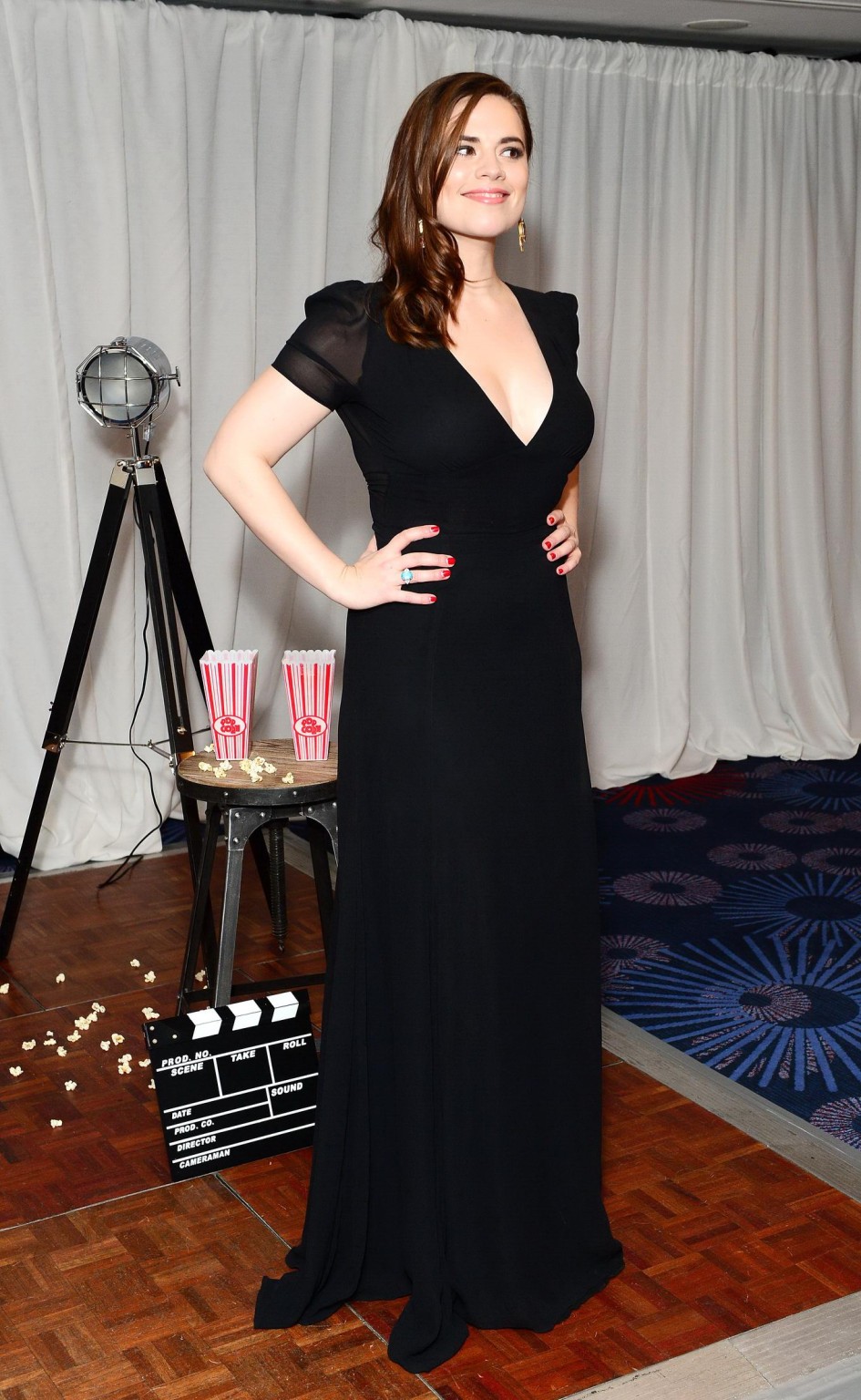 ロンドンで開催されたJameson Empire Awards 2015で胸の谷間を見せるバストアップしたHayley atwell
 #75168220