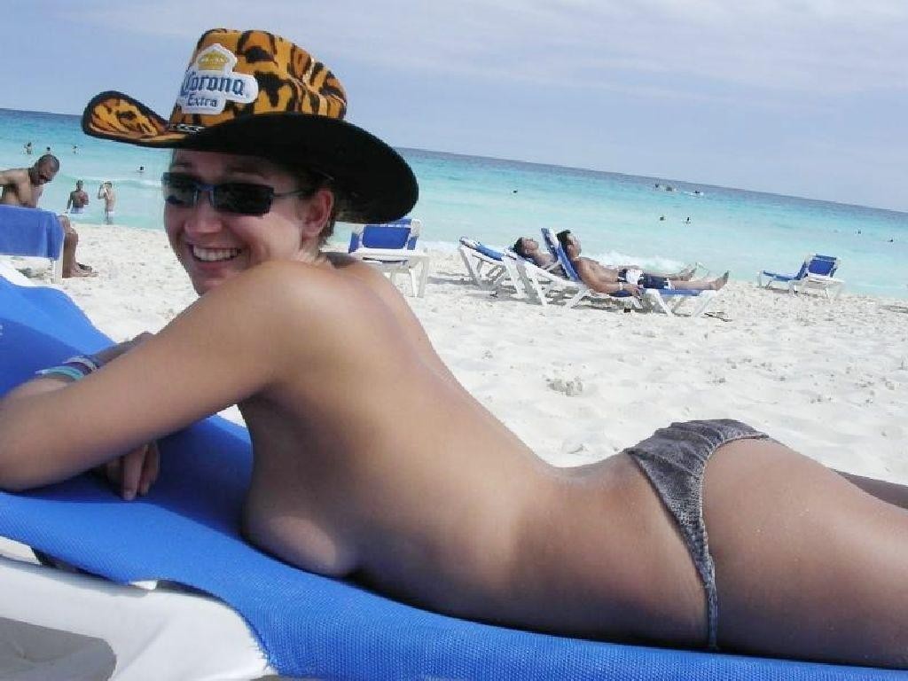 信じられないほどのヌーディスト写真
 #72308460