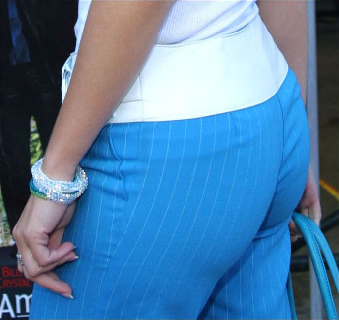 Hot actress Jennifer Love Hewitt showing her panties #75442887
