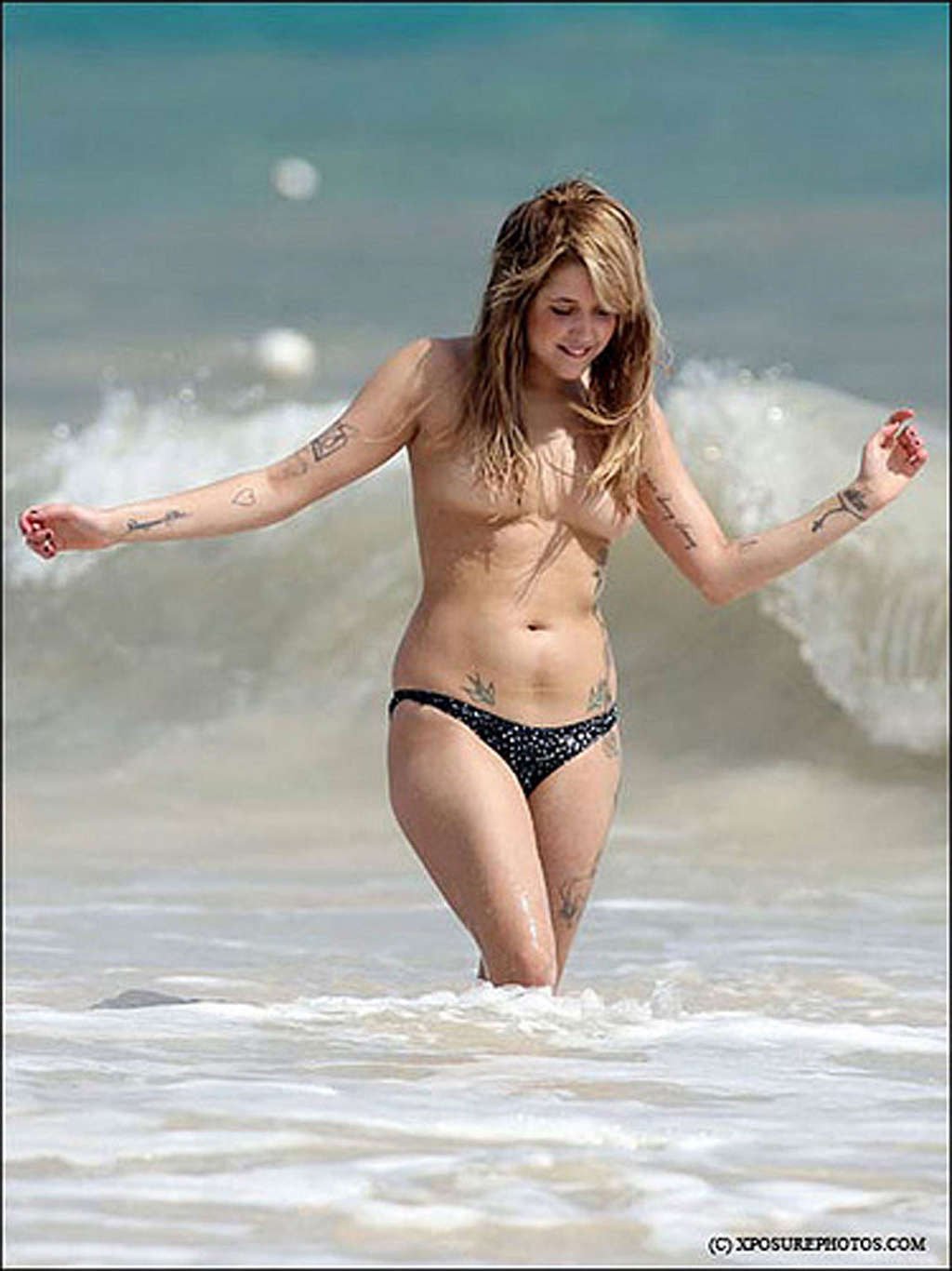 Peaches geldof che mostra il suo corpo nudo sexy e tatuaggi caldi
 #75354811