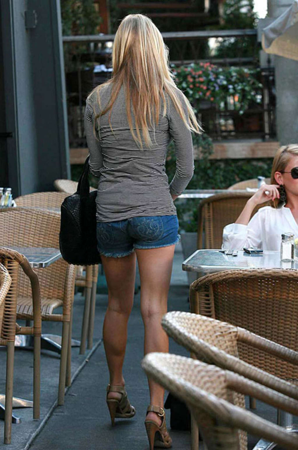 Kristin cavallari jambes
 #75378561