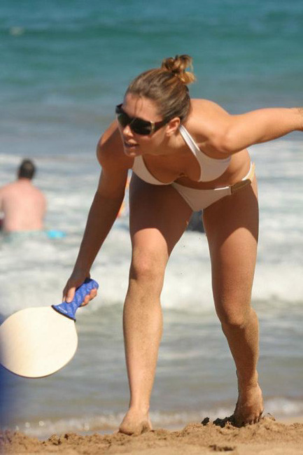 Incredibile celebrità Jessica Biel paparazzi sulla spiaggia
 #75430773