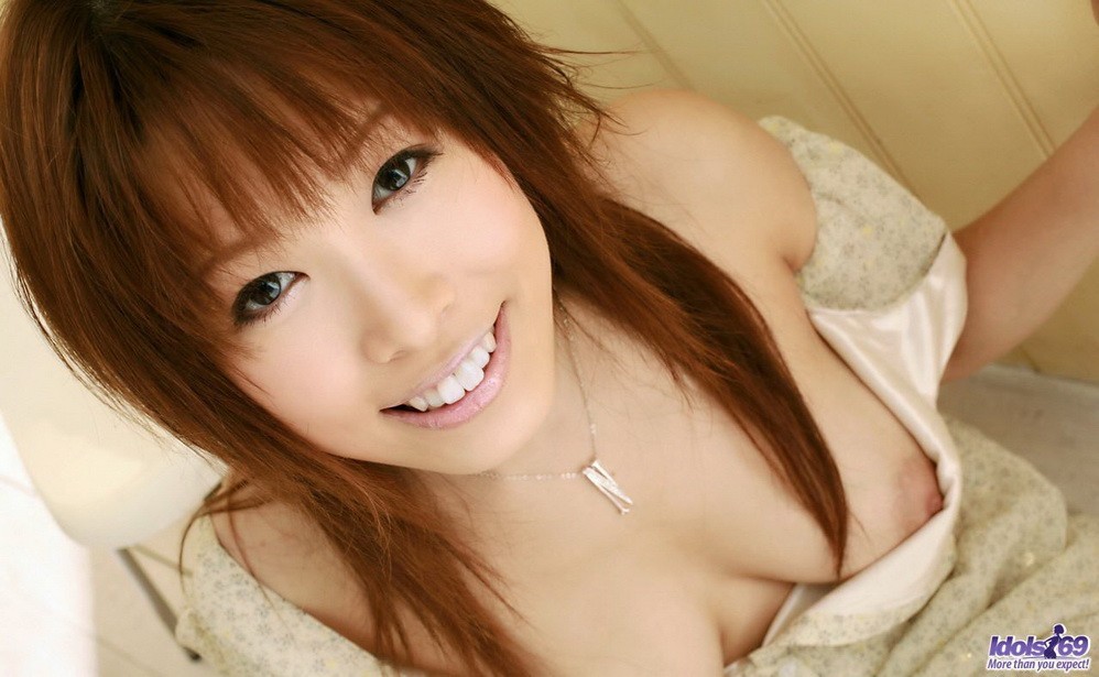 Naughty asian babe Shizuku Natsukawa shows titties #69744422