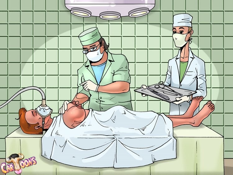病院での手術の様子を描いたシーメールの漫画
 #69682851
