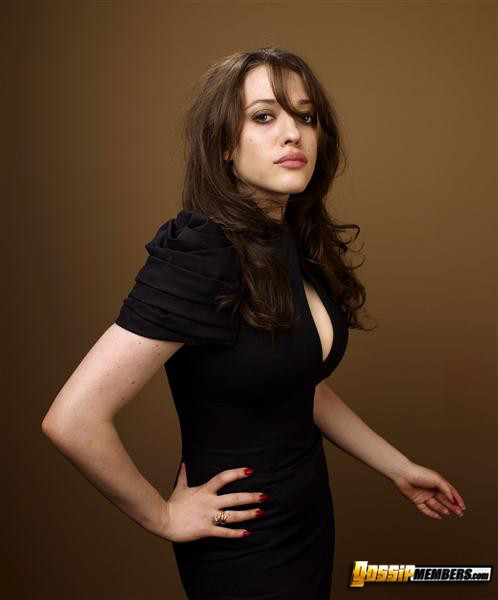 Kat dennings mostrando sus grandes pechos
 #75303445