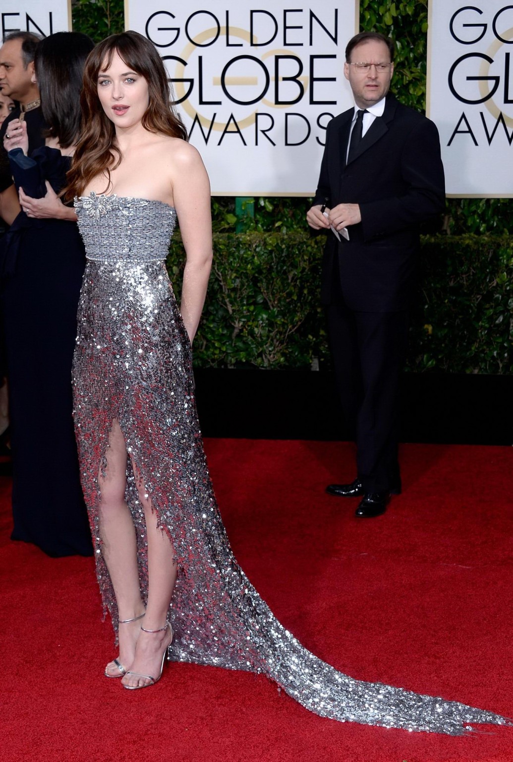 Dakota Johnson portant une robe bustier lors de la 72e cérémonie annuelle du Golden Globe.
 #75175037