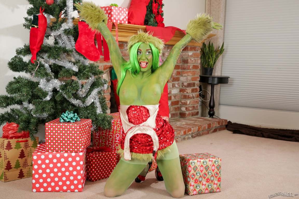 Joanna engel die grinch gaped muschi für weihnachten 
 #72890625