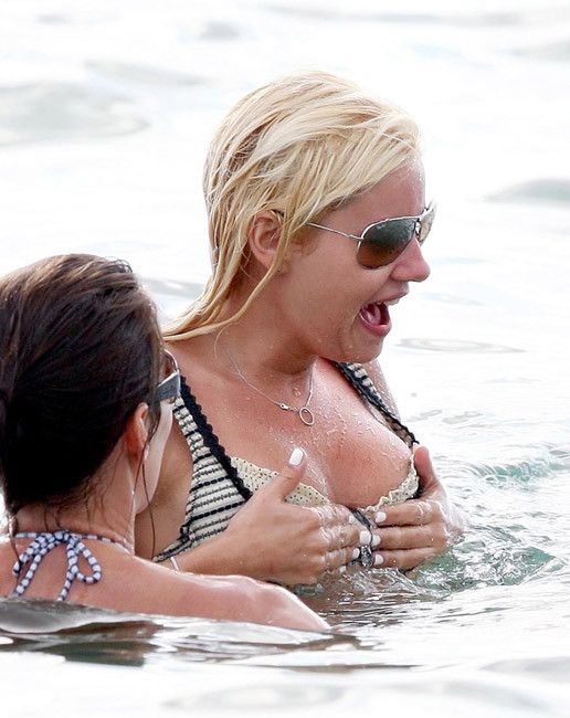 Amazing celebrity blonde Elisha Cuthbert nice nipple slip #75408200