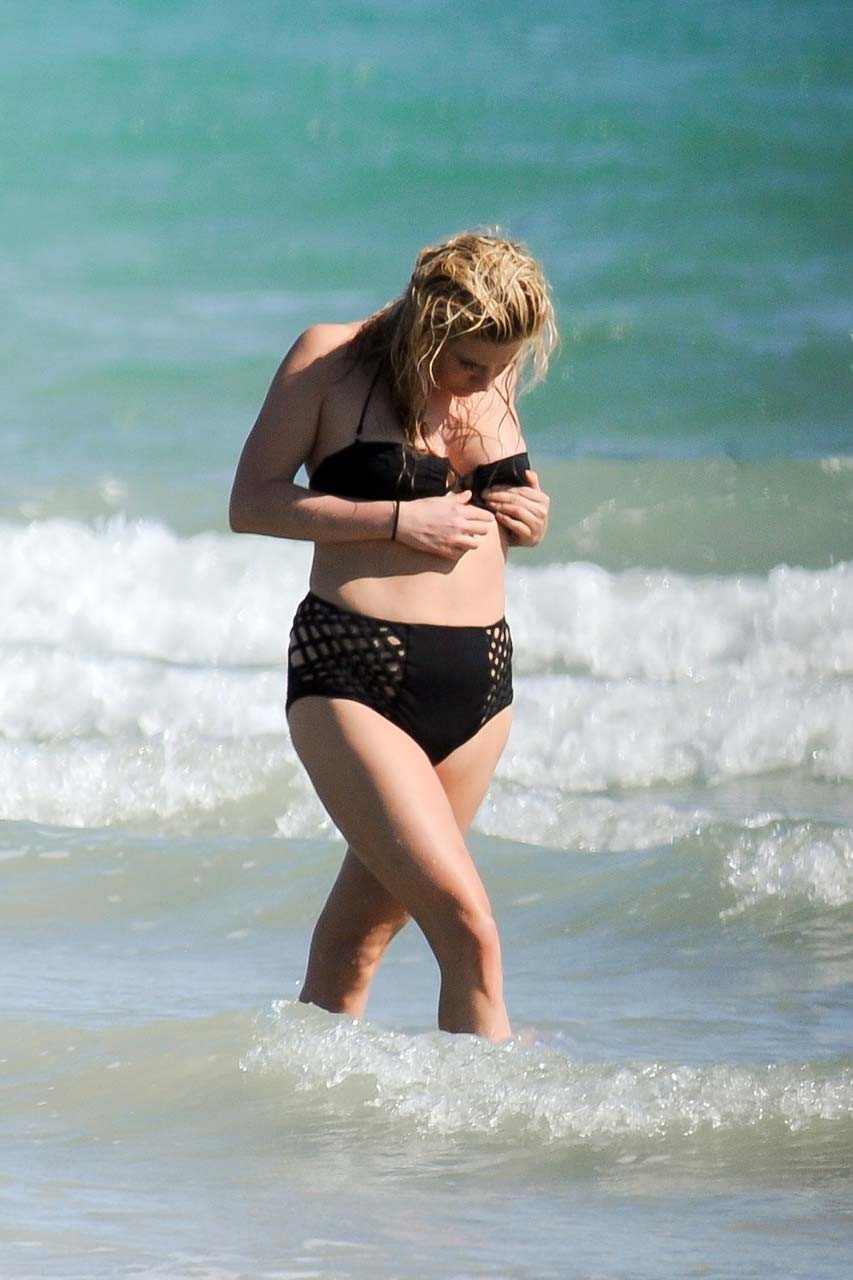 Kesha Sebert exposing her sexy body and nice ass in black bikini #75313321