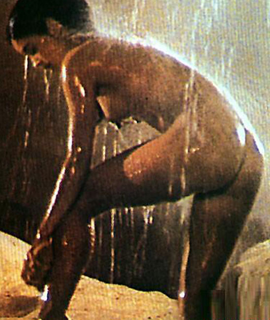 Phoebe Cates entkleidet ihr Höschen in der Öffentlichkeit und nackte Bilder
 #75420164