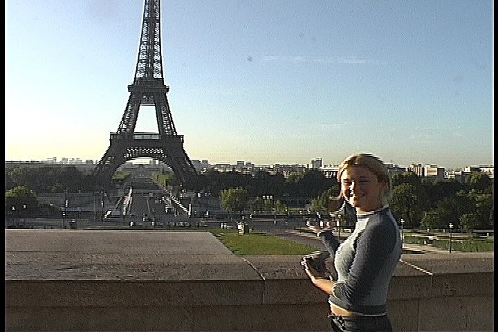 パリへの彼女のいたずらな旅行でクリスティン若いの写真
 #67851436