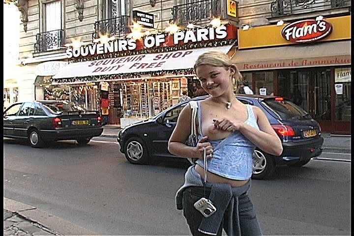 Photos de Christine Young lors de son voyage coquin à Paris
 #67851484