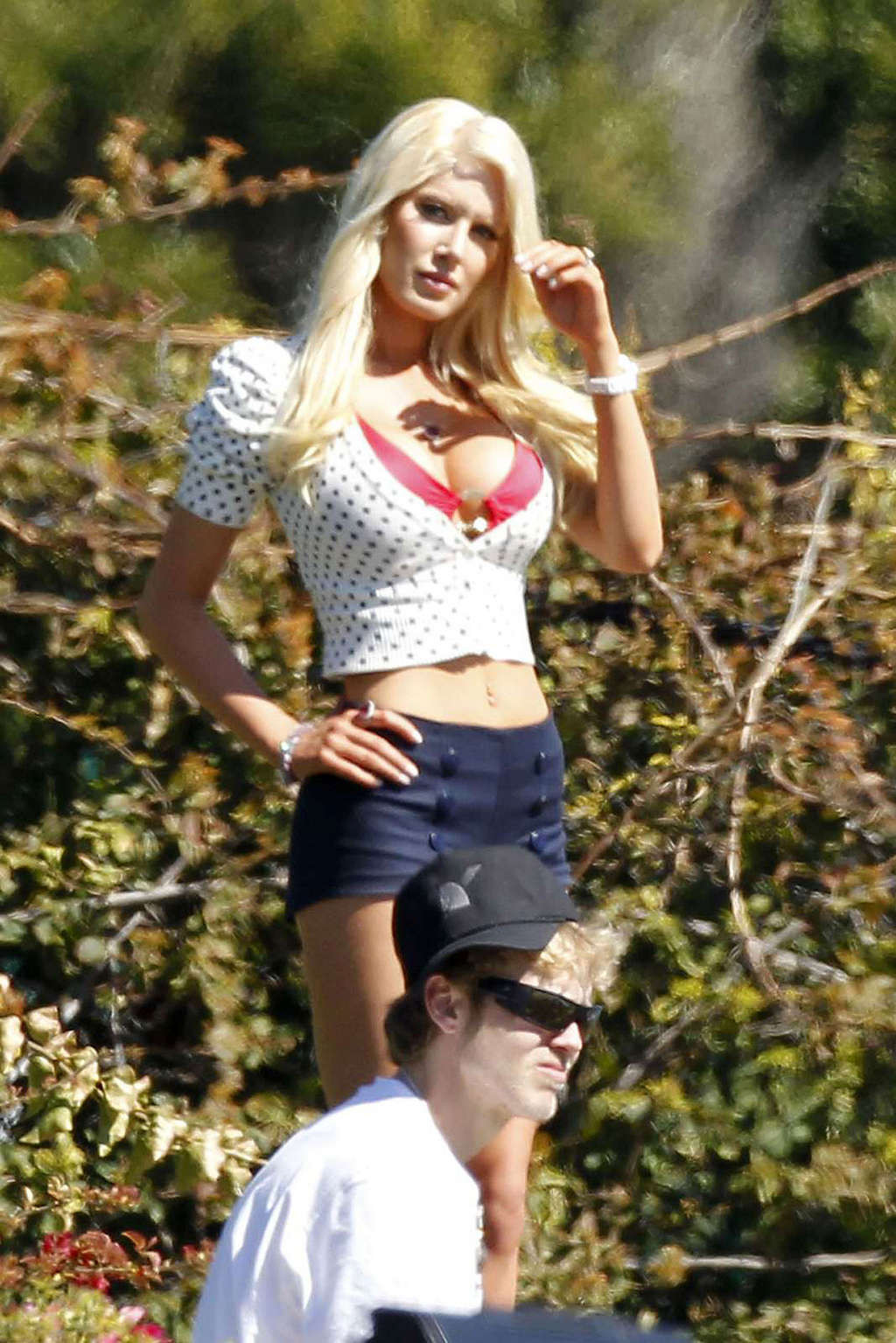 Heidi montag montrant ses énormes seins et son corps très sexy
 #75356241
