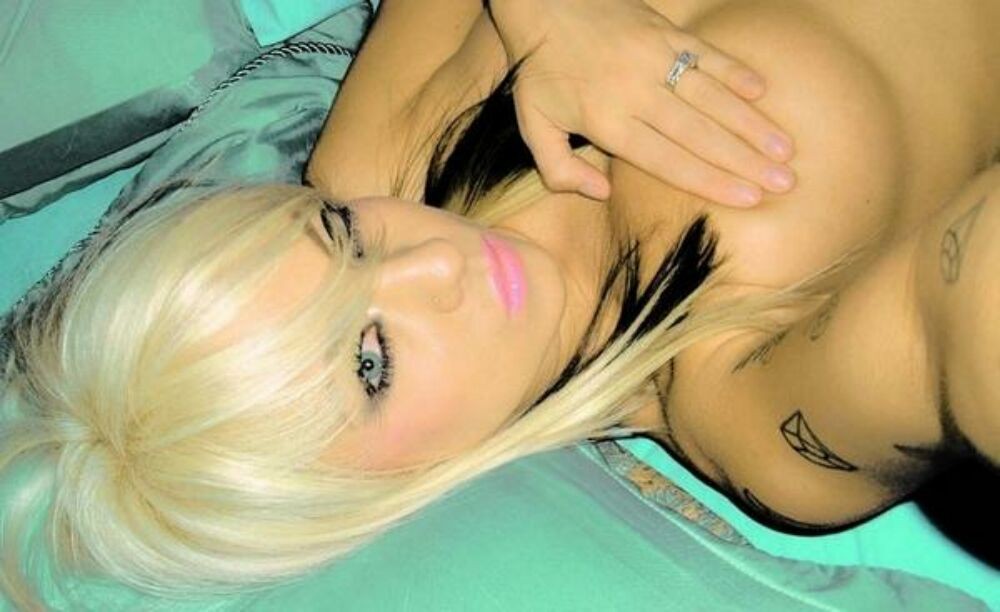 Emo gfs posing and selfshot gallery 16 #67951325