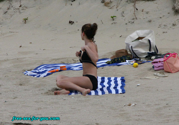 Kelly Brook showing her nice tits on beach paparazzi pictures #75425725