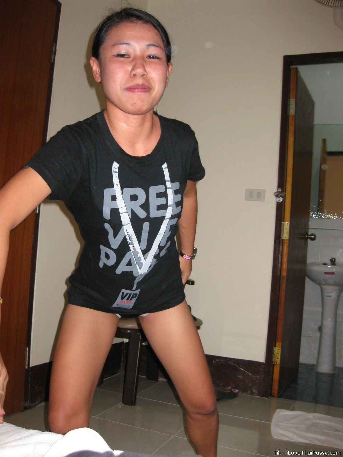 Small Thai Barwhore Holds Her Dirty Feet High During A Bareback Short Time With  #69931364