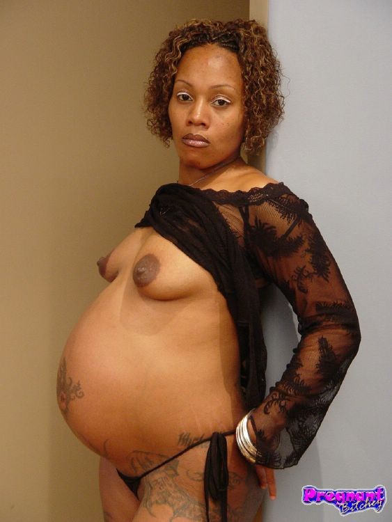 Pregnant chick with perky tits and nice belly takes off clothes #76560647