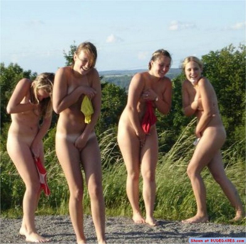 少女は少女である
 #67501580