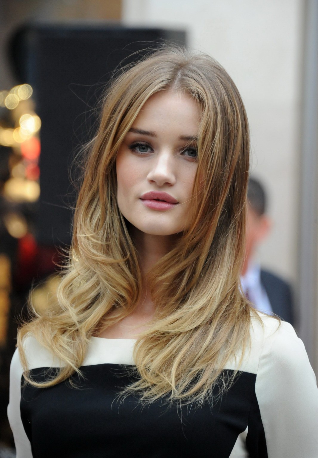 Rosie Huntington-Whiteley looking very sexy in tight blackwhite dress at the Mar