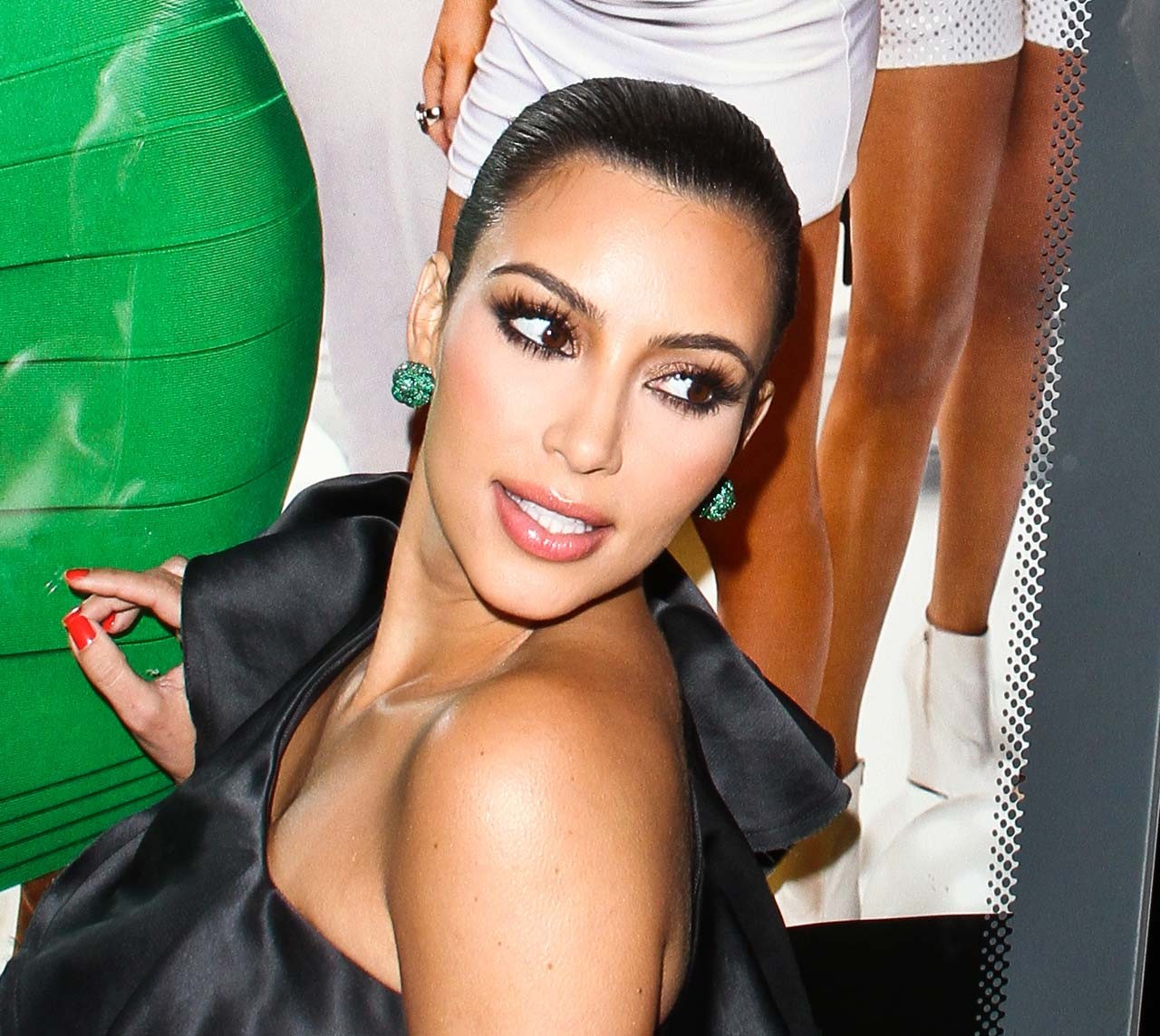 Kim Kardashian exposing her fucking sexy body and huge cleavage #75298806