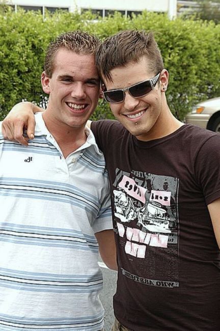 Dos guapos jovencitos chupando y follando después de las clases de la universidad
 #76976973