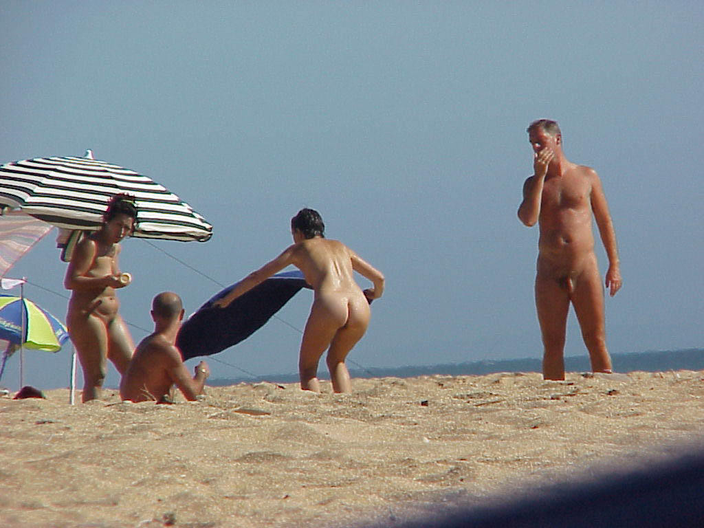 Avertissement - photos et vidéos de nudistes réels et incroyables
 #72276589