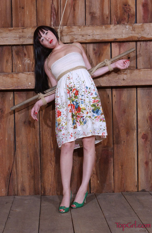 Schwester dee ist daran interessiert, ihre Spuren bei nyssa nevers zu hinterlassen. 
 #72043392