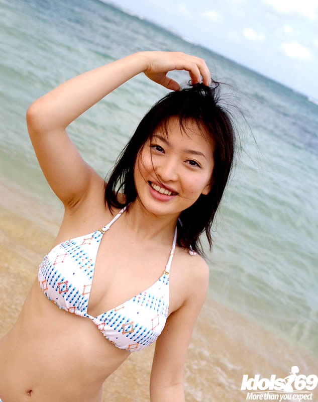 Asian hottie posing naked on the beach #69967720